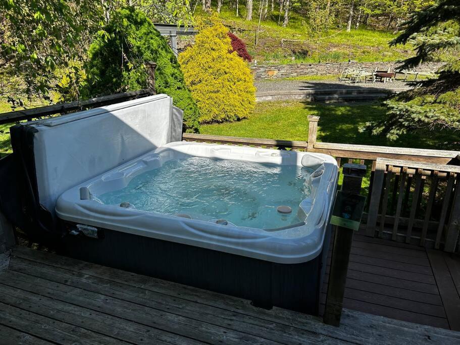Woodland Whimsy A Private Escape, Hot Tub, Pool, Sunroom Согертис Екстериор снимка